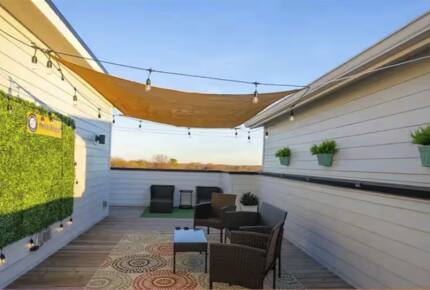 Modern Nashville Retreat with Private Rooftop Deck - Nashville, Tennessee