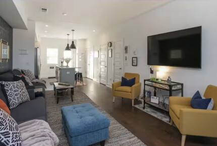 Modern Nashville Retreat with Private Rooftop Deck - Nashville, Tennessee