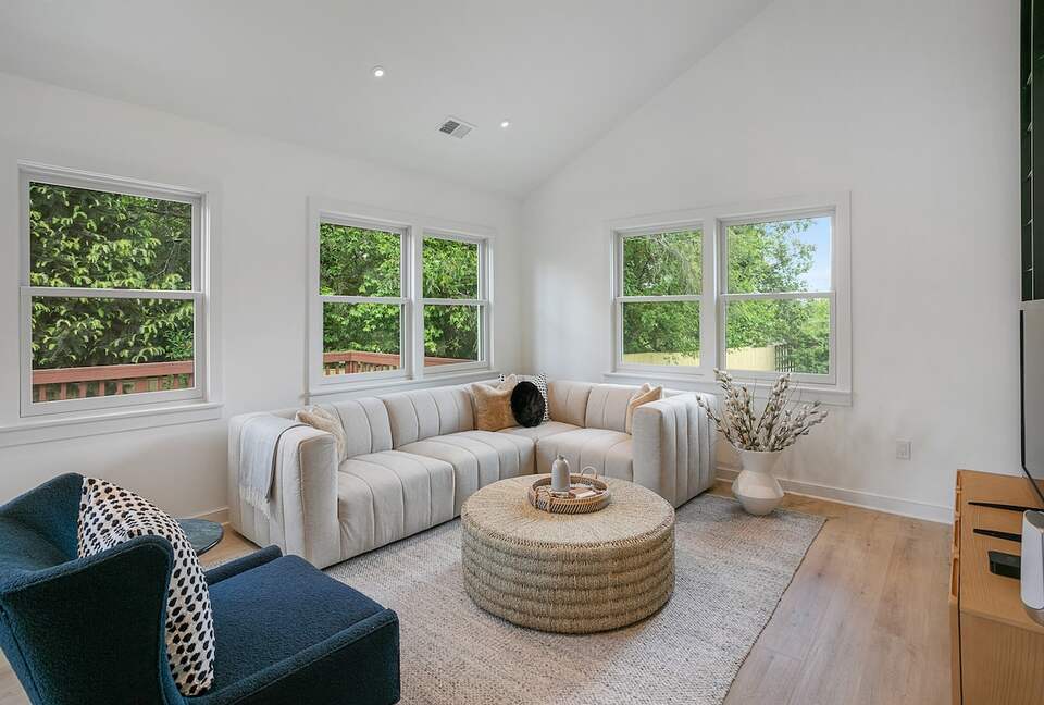 Charming and Modern Family Retreat in Arlington - Arlington, Virginia