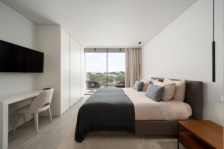 Elegant Modern Living in Vilas Alvas - Vale do Lobo, Portugal