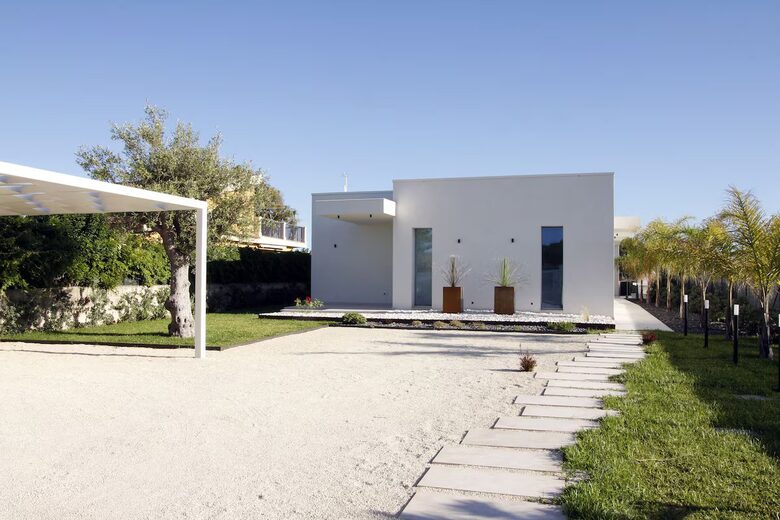 A Refined Coastal Retreat in Southern Sicily - Santa Maria Del Focallo, Ispica, Italy