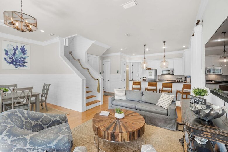Coastal Charmer with Timeless Design in Seacrest Beach - Seacrest Beach, Florida