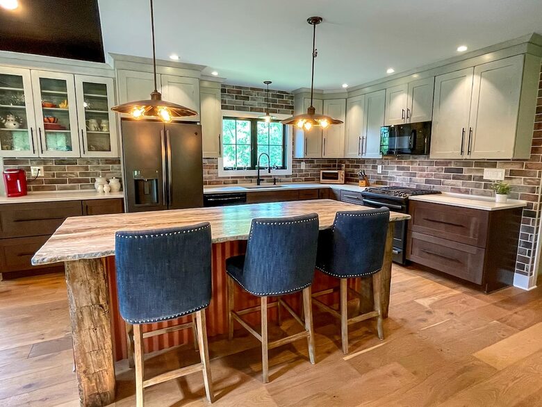 Charming Mount Holly Retreat on Six Private Acres - Mount Holly, Vermont