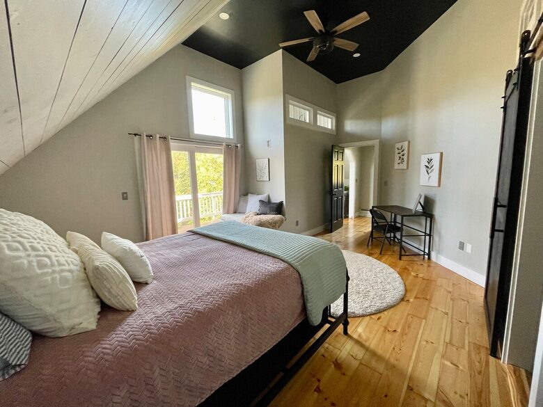 Charming Mount Holly Retreat on Six Private Acres - Mount Holly, Vermont