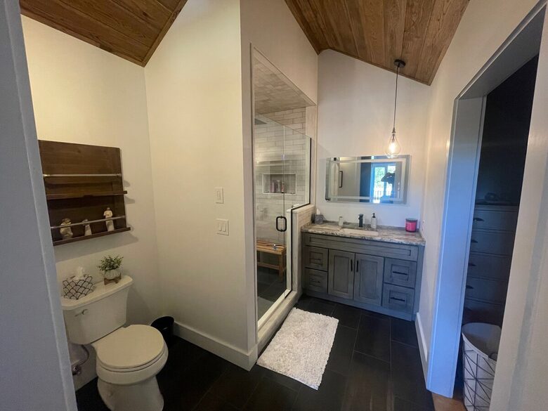 Charming Mount Holly Retreat on Six Private Acres - Mount Holly, Vermont