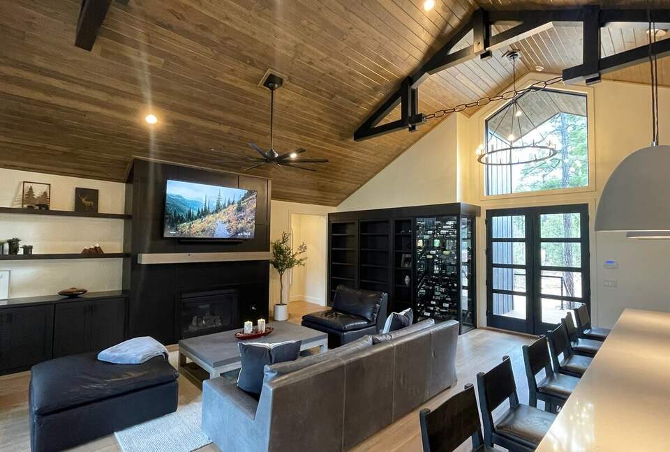 Serenity and Sophistication on Golf Course - Show Low, Arizona