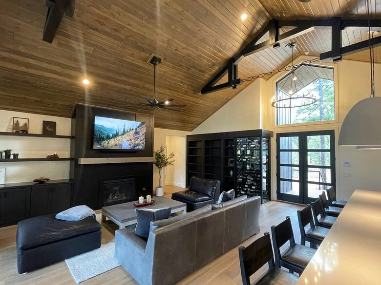 Serenity and Sophistication on Golf Course - Show Low, Arizona