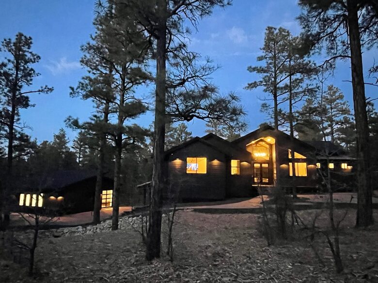 Serenity and Sophistication on Golf Course - Show Low, Arizona