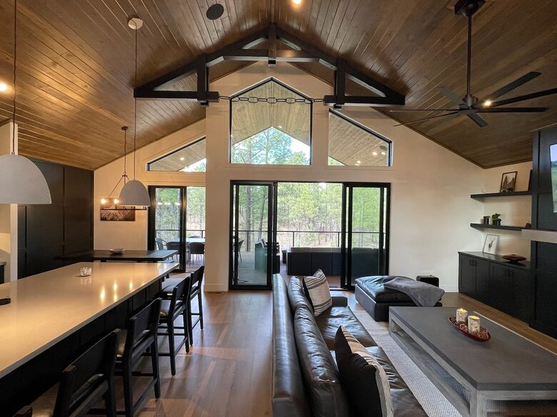 Serenity and Sophistication on Golf Course - Show Low, Arizona