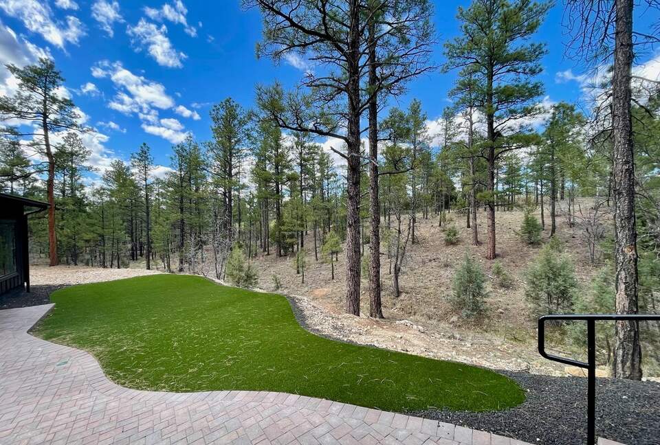 Serenity and Sophistication on Golf Course - Show Low, Arizona