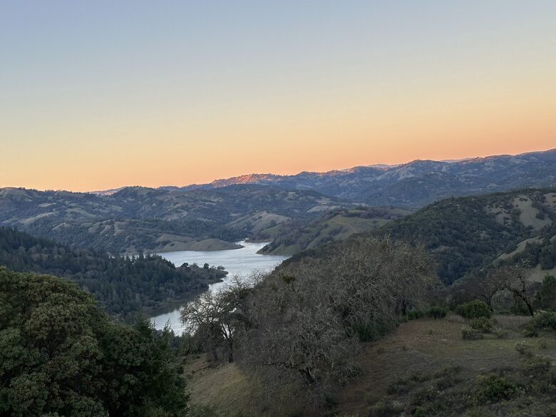 Elevated Living Overlooking Lake Sonoma - Geyserville, California