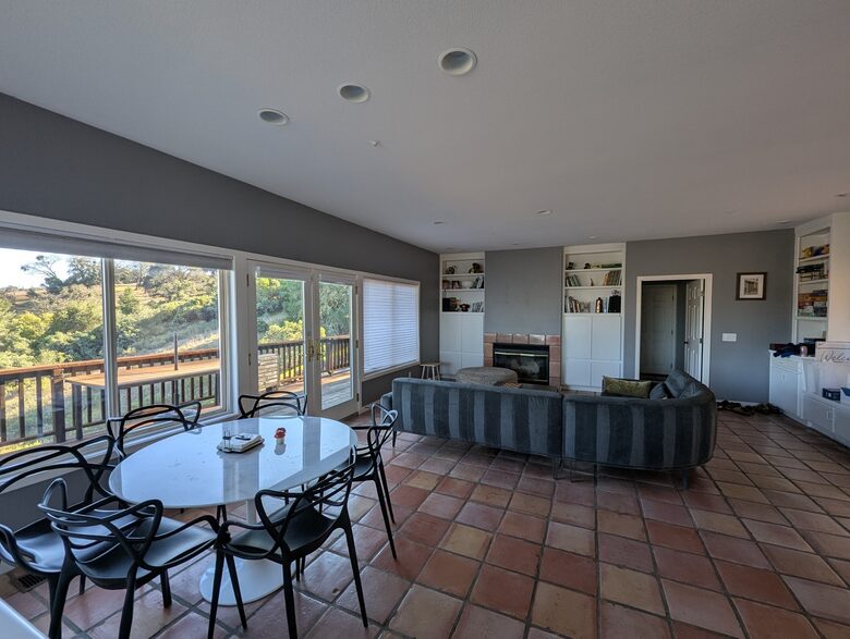 Elevated Living Overlooking Lake Sonoma - Geyserville, California