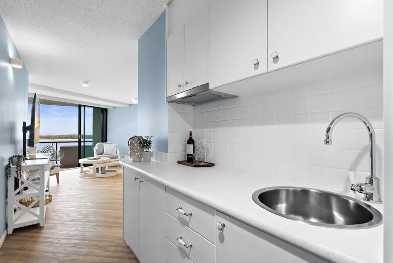 Kitchenette incl Coffee Machine and Air Fryer