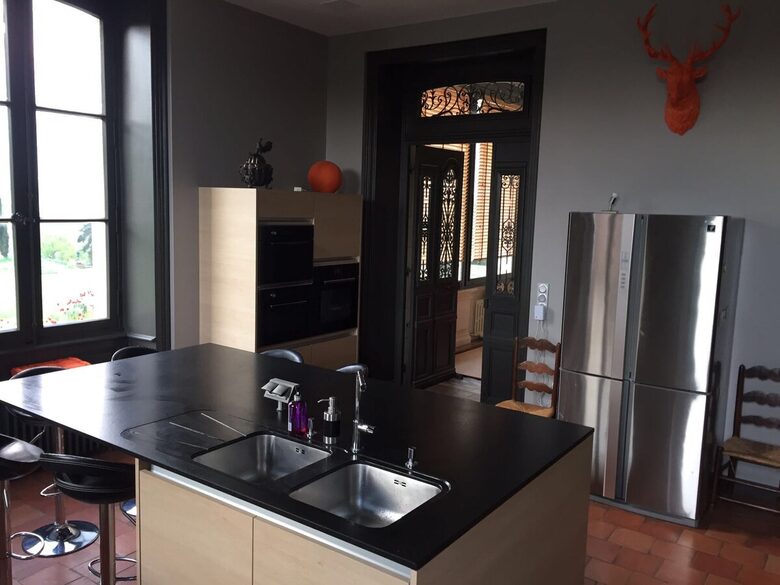 Historic Château with Riverside Views & Heated Pool - Daon, Mayenne, France