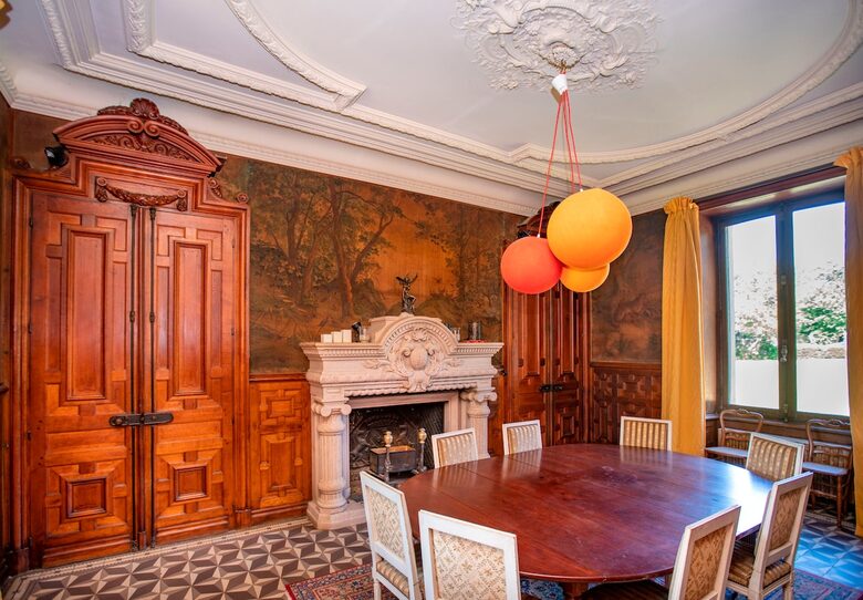 Historic Château with Riverside Views & Heated Pool - Daon, Mayenne, France
