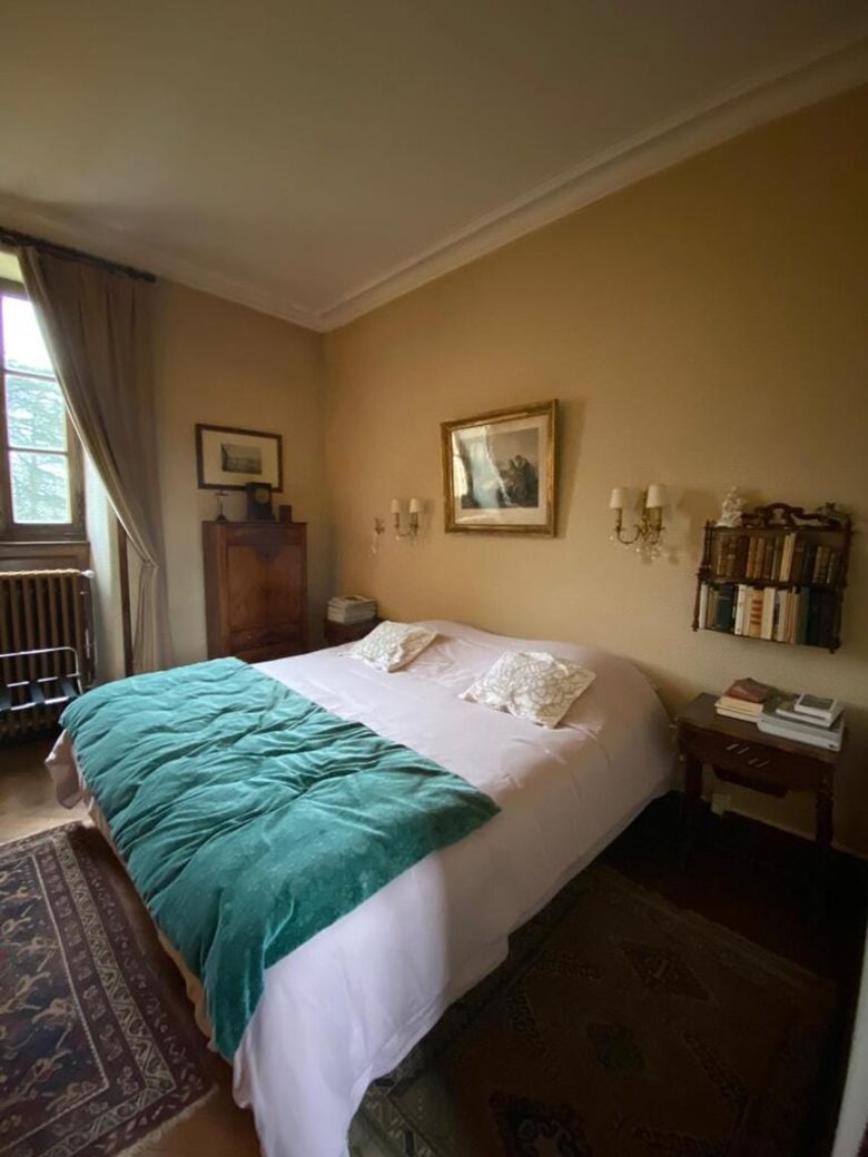 Historic Château with Riverside Views & Heated Pool - Daon, Mayenne, France