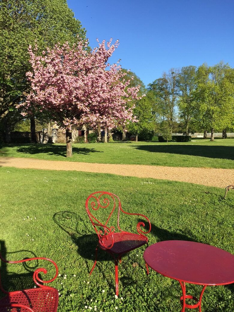 Historic Château with Riverside Views & Heated Pool - Daon, Mayenne, France