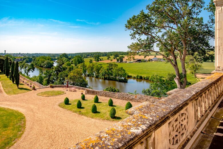 Historic Château with Riverside Views & Heated Pool - Daon, Mayenne, France