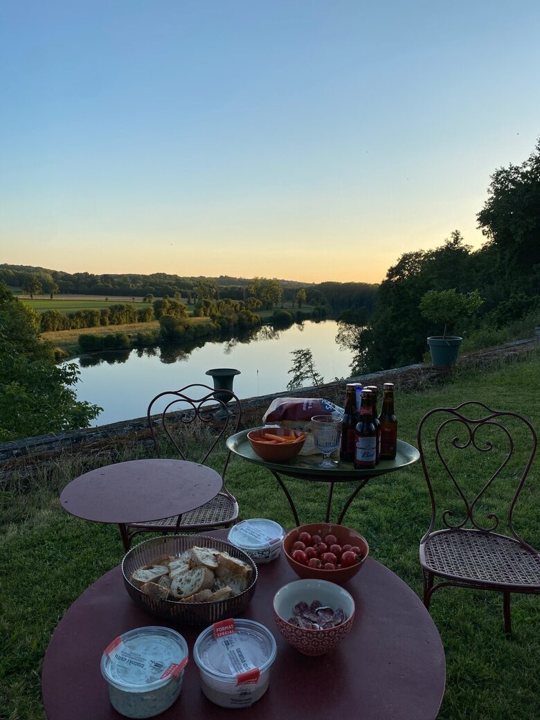 Historic Château with Riverside Views & Heated Pool - Daon, Mayenne, France