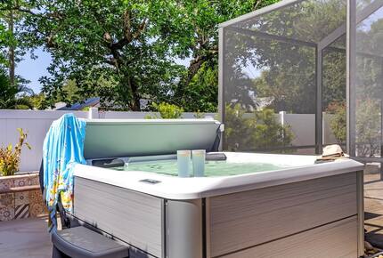 Elegant Fort Myers Retreat with Private Pool Near Beaches and Barrier Islands - Fort Myers, Florida