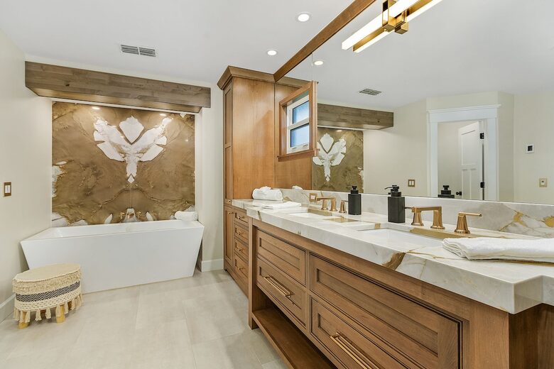 Elegant Fort Myers Retreat with Private Pool Near Beaches and Barrier Islands - Fort Myers, Florida