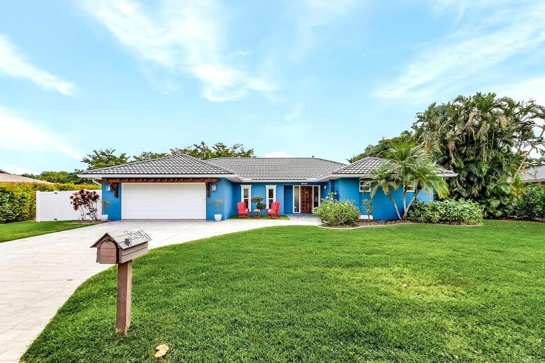 Elegant Fort Myers Retreat with Private Pool Near Beaches and Barrier Islands - Fort Myers, Florida