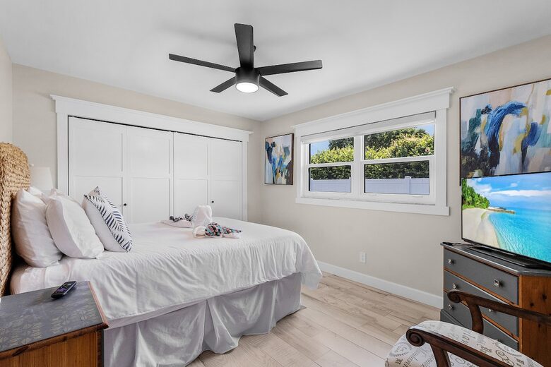 Elegant Fort Myers Retreat with Private Pool Near Beaches and Barrier Islands - Fort Myers, Florida