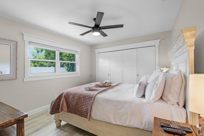 Elegant Fort Myers Retreat with Private Pool Near Beaches and Barrier Islands - Fort Myers, Florida
