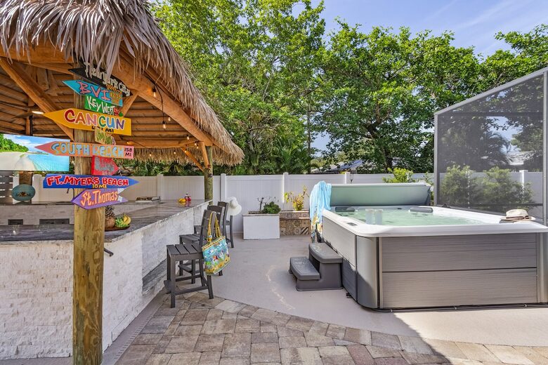 Elegant Fort Myers Retreat with Private Pool Near Beaches and Barrier Islands - Fort Myers, Florida