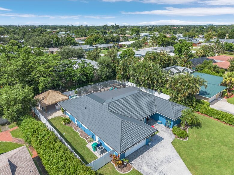 Elegant Fort Myers Retreat with Private Pool Near Beaches and Barrier Islands - Fort Myers, Florida