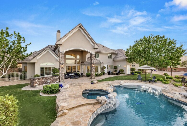 Private Oasis Just Outside the Las Vegas Strip - Henderson, Nevada