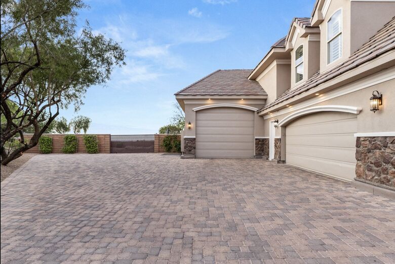 Private Oasis Just Outside the Las Vegas Strip - Henderson, Nevada