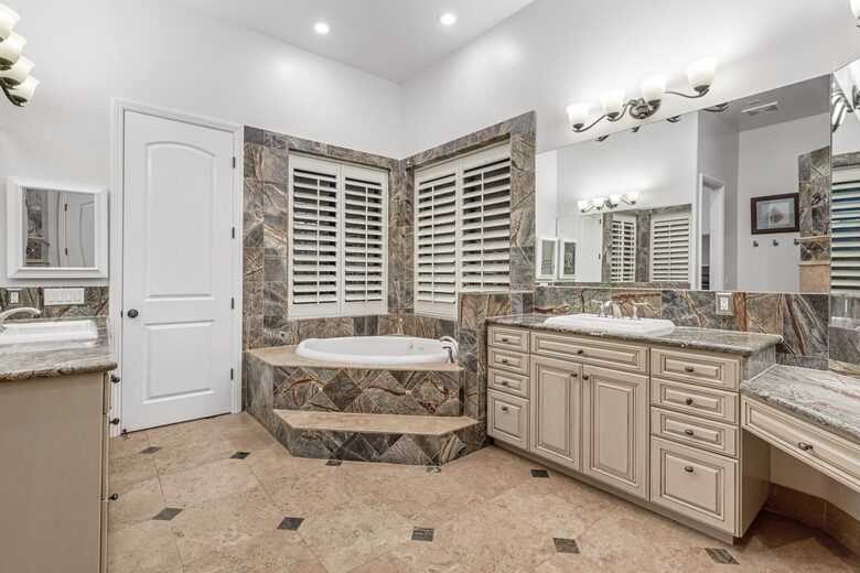 Private Oasis Just Outside the Las Vegas Strip - Henderson, Nevada