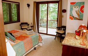 Queen bedroom 1