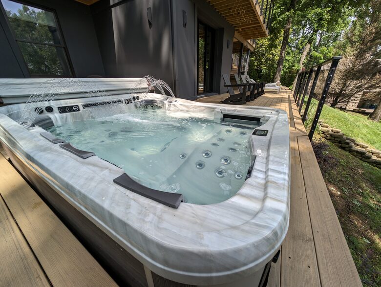 Serene Lakefront Retreat with Modern Comforts - Mount Juliet, Tennessee