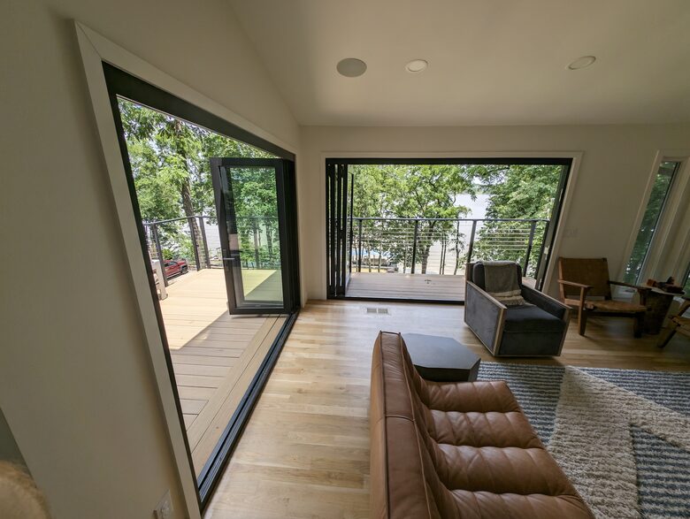Serene Lakefront Retreat with Modern Comforts - Mount Juliet, Tennessee