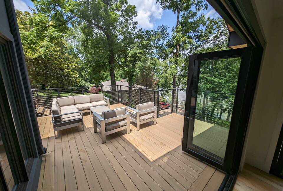 Serene Lakefront Retreat with Modern Comforts - Mount Juliet, Tennessee
