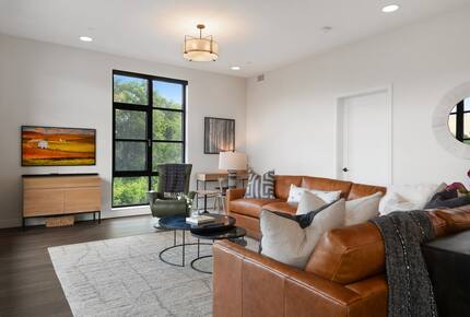 Contemporary Riverfront Living near Downtown Missoula - Missoula, Montana