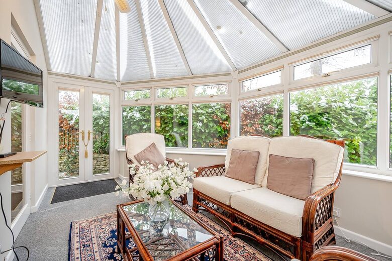 Elegant Cotswold Retreat Near Bourton-on-the-Water - Bourton-on-the-Water, United Kingdom
