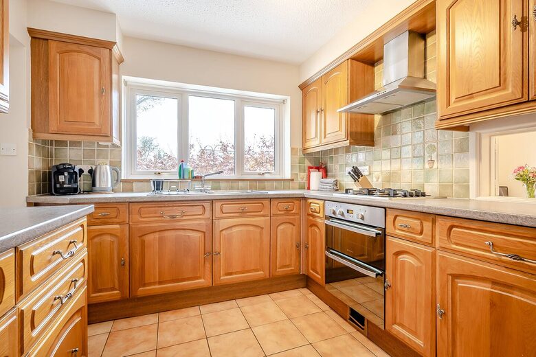 Elegant Cotswold Retreat Near Bourton-on-the-Water - Bourton-on-the-Water, United Kingdom