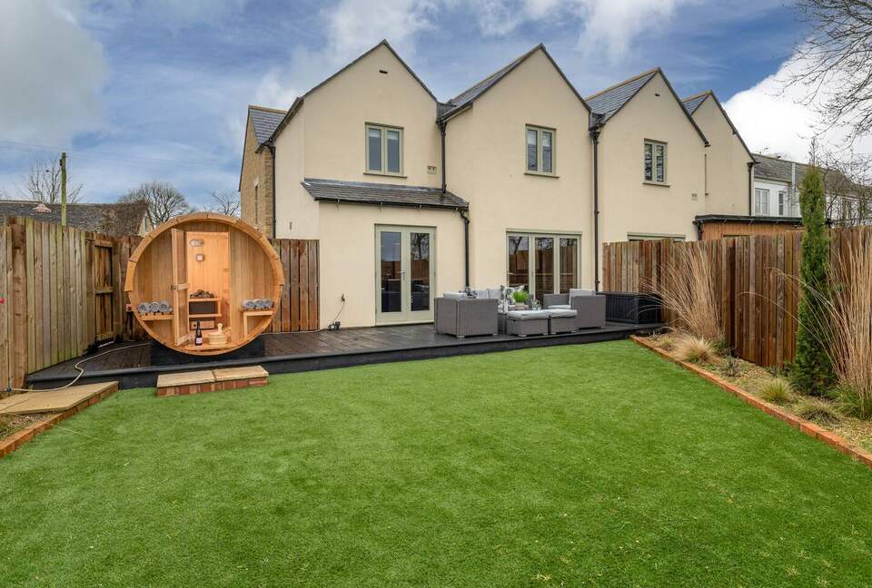 Cotswold Former Post House with Countryside Charm - Leighterton, Tetbury, United Kingdom