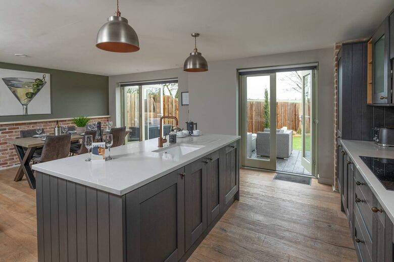 Cotswold Former Post House with Countryside Charm - Leighterton, Tetbury, United Kingdom