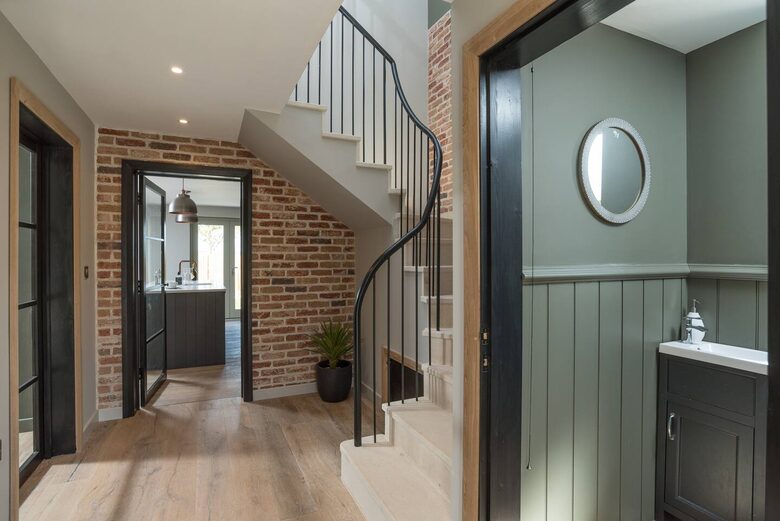 Cotswold Former Post House with Countryside Charm - Leighterton, Tetbury, United Kingdom