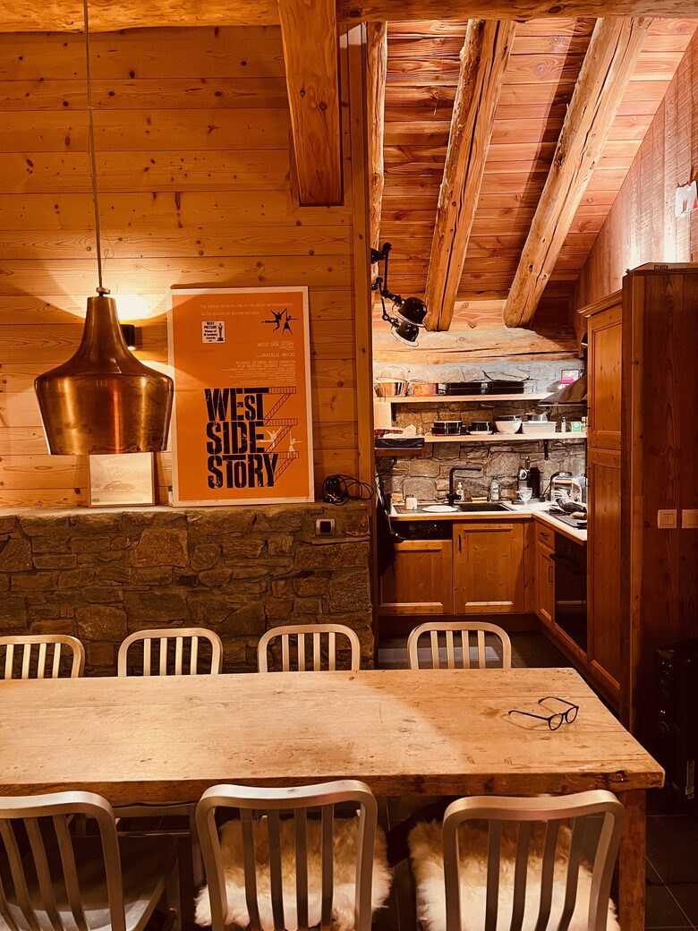 Elegant Chalet Apartment with Ski-In/Ski-Out Access - Sainte-Foy-Tarentaise, France