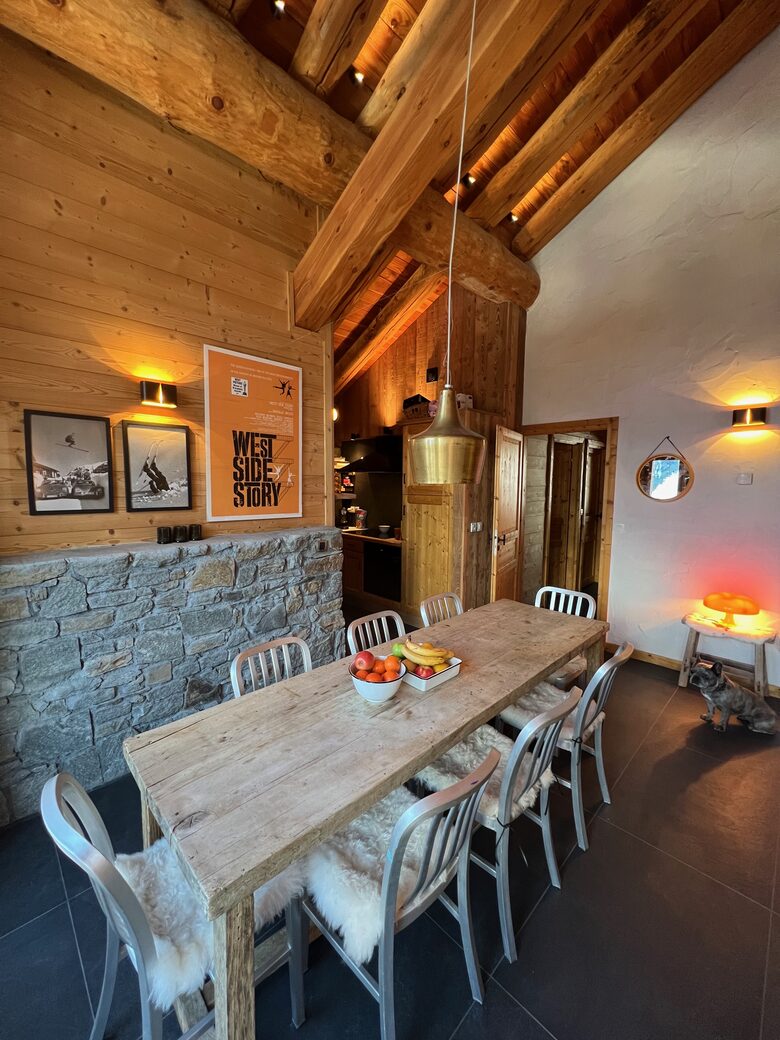 Elegant Chalet Apartment with Ski-In/Ski-Out Access - Sainte-Foy-Tarentaise, France