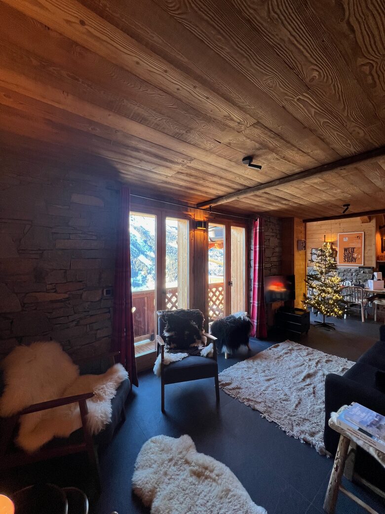 Elegant Chalet Apartment with Ski-In/Ski-Out Access - Sainte-Foy-Tarentaise, France