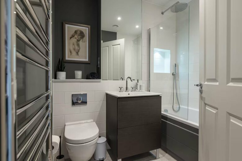 Elegant Georgian Penthouse with Panoramic Bath Views - Bath, United Kingdom
