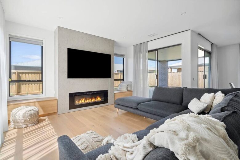 Modern Seaside Sophistication in Ocean Grove - Ocean Grove, Australia