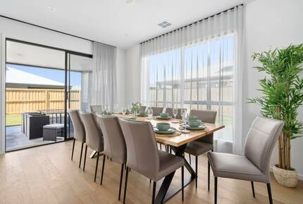 Modern Seaside Sophistication in Ocean Grove - Ocean Grove, Australia