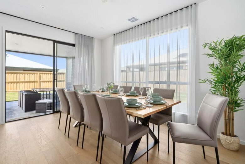 Modern Seaside Sophistication in Ocean Grove - Ocean Grove, Australia